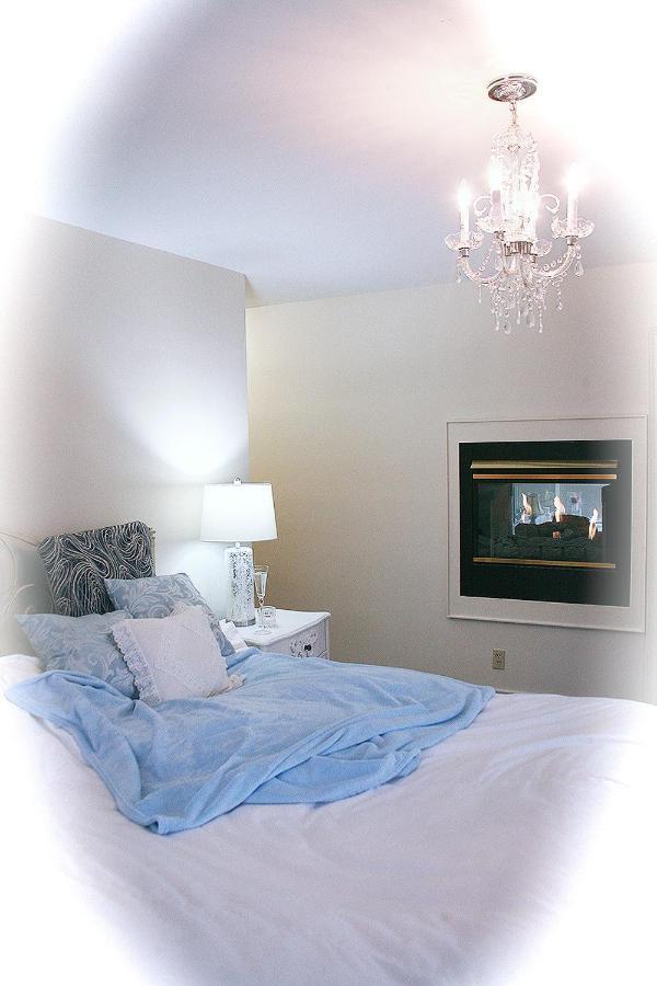 The Cheshire Cat Bed And Breakfast Elora Exteriér fotografie